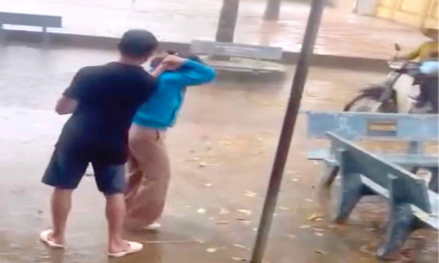 Mô tả sự việc