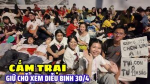 Các bạn trẻ trải nghiệm