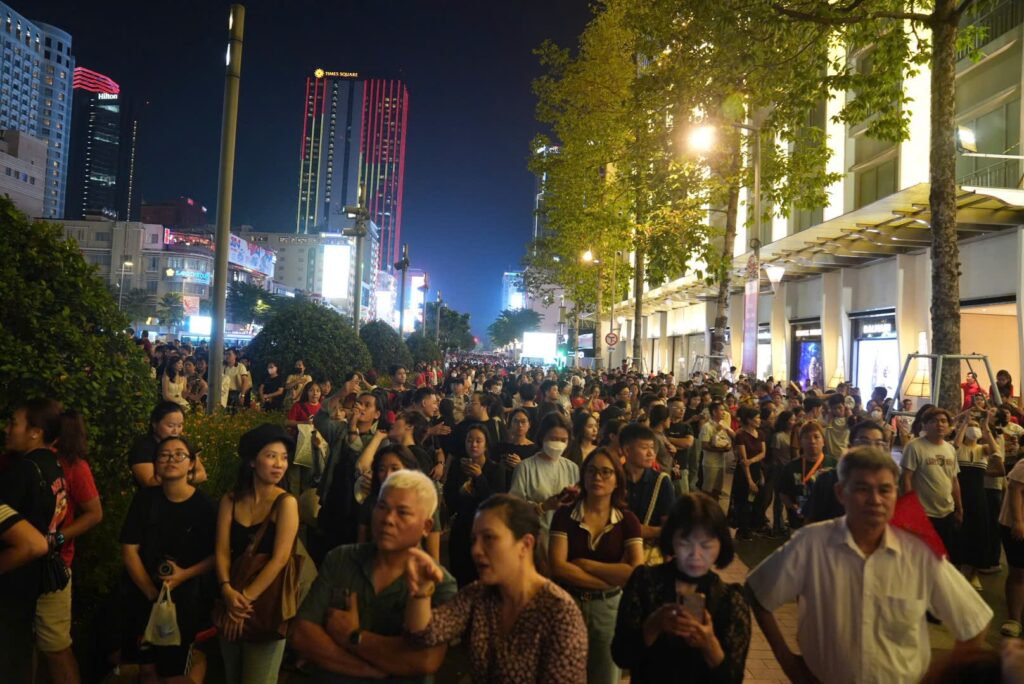 Tình hình giao thông và an ninh xung quanh